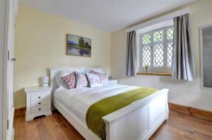 2 Bed in Pwllheli oc-wag560