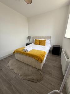 Blissful Snug Haven in Desborough