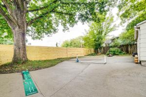 Cookout Ready Walkable Home in Bearden Village
