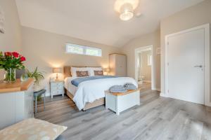 Polsue Gardens - Monterey