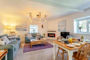 Foxglove Cottage - Bennetts Court