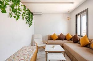 AS 269 appartement grand terrasse cœur casablanca,Tramway , parking free