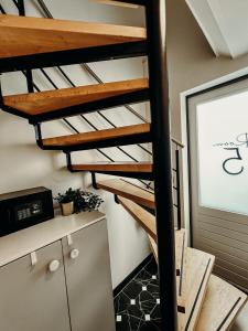 Cozy suite with new shower near Popodium 013