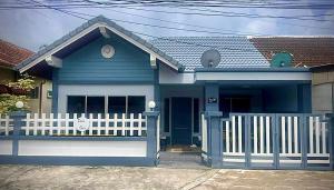 Casa Gris with Shared Pool