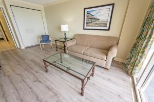 Newly Upgraded,Great View,Direct Sandy Beach 1BR!