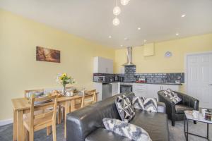 Bay View - Tenby Apartment