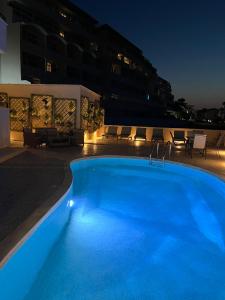 White&Blue Beachfront Luxury Suite