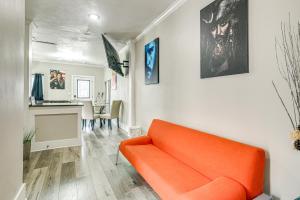 EaDo Nightlife & Sports Hub! Walkable Houston Stay