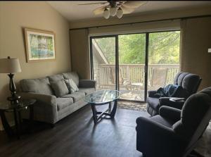 Exquisite 3 bedroom, 3 bath villa - 19E West Hyde Park - Kingston Plantation villa