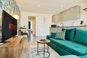 Stylish 1-Bed Central getaway with Cathedral Views