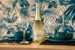 Stylish 1-Bed Central getaway with Cathedral Views