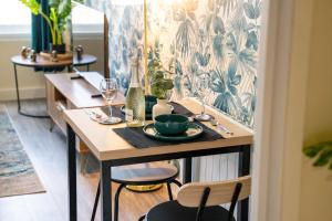 Stylish 1-Bed Central getaway with Cathedral Views