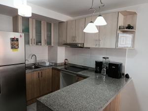 Departamento ideal para trabajo o turismo, cerca de Embajada A, Solca y Estadio O