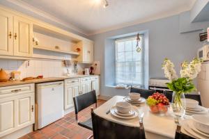 Alpha Cottage - Tenby