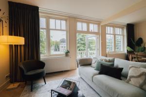 Luxury Family Apartment with canal & Peperbus view