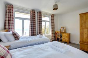 Glan Dowr 3 Admiralty Court