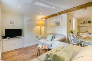 The Cottage - Vineyard Street