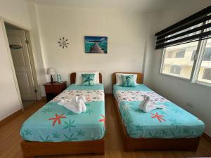 The Finch House (La Casa del Pinzón)