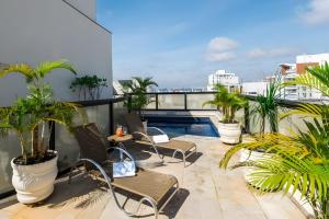 Flat a 300m do Metrô Consolação BC1505