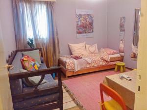 Creative & Colourful! 55sqm Apartment in Kypseli!