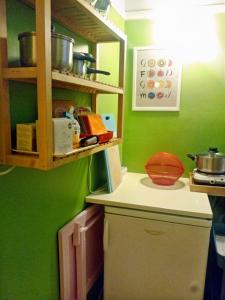Creative & Colourful! 55sqm Apartment in Kypseli!