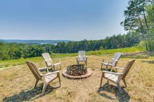 Lake View and Game Room on 3 half Acres, Near Marina