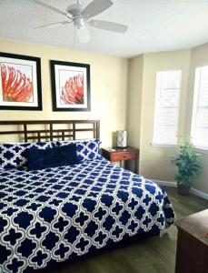 Beautiful 1st Floor Condo in Gated Cane Island, Close to Parks condo