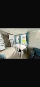 Lyons Robin Hood - 3 Bedroom Static Caravan
