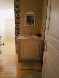 Charm and Tranquility HessiJerbi