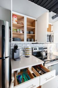 Cartier-Lux DT Unit-Skyline Views