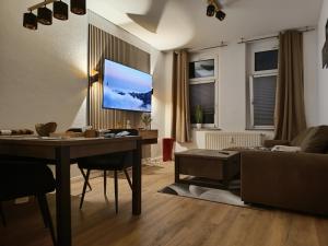 Sonnen Resort mit Balkon, 2 Schlafzimmer und mehr