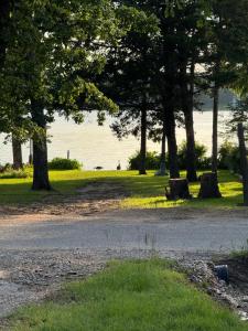 The oak lake house lake view