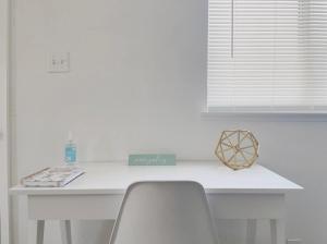 Lovely home central Coalinga-2BR Stopover near I-5