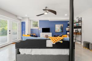 The Rhitreat, Studio, 10 Min Downtown & Airport