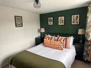 2 Bedroom Cottage in Debenham - The Old Toll House