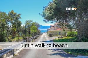 Marula Apartments - 5 min walk to beach, supermarkets, restaurants - balcony, parking & bicycles