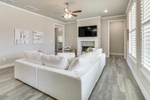 8 Mi to Texas Tech Spacious Lubbock Home