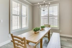 8 Mi to Texas Tech Spacious Lubbock Home