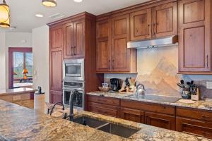 Meadows Buckingham 2