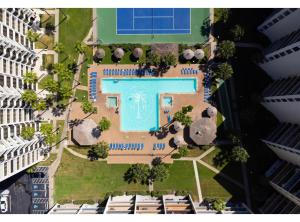 On the beach - Modern Luxury condo - Ocean and Pool Views