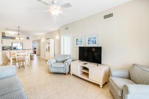 Sunrise Beach 1102 - Beachfront Condo