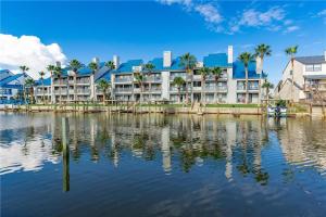 Compass Condominiums A7