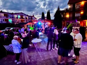 Dworek Karwia Wiosenna 8