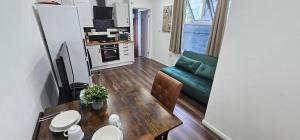 Ground floor outdoor ease