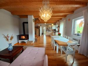 Hikeslovakia House