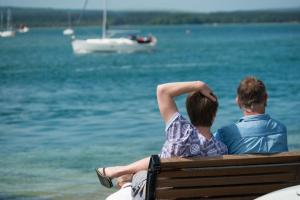 1 Bed in Tenby oc-pw983a