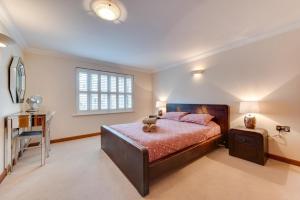 York Mansions Apartment