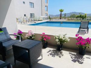 Brand New Spacious and beautiful Vista Vela Sunset Getaway