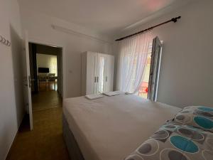 Apartments with parking space Sabunike, Zadar - 14490