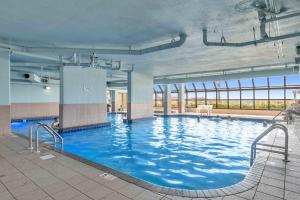 Oceanview 3BR 2BA Condo in Phoenix V 14th Floor